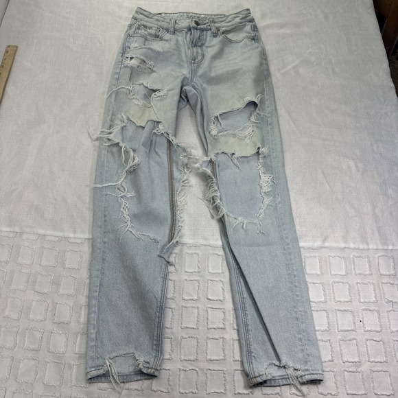 American Eagle Outfitters Denim - American Eagle Light Wash High Rise Skinny Strigid Mom Jeans sz 0 Distressed Rip